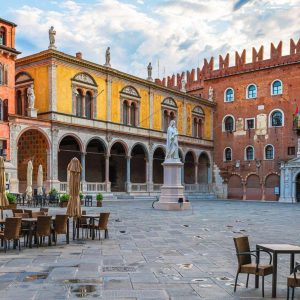 Verona-Piazza dei Signori1