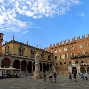 Verona-Piazza dei Signori2
