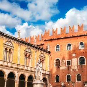 Verona-Piazza dei Signori3